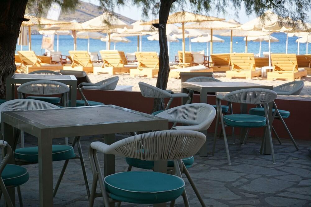 Platy Beach Hotel Buitenkant foto