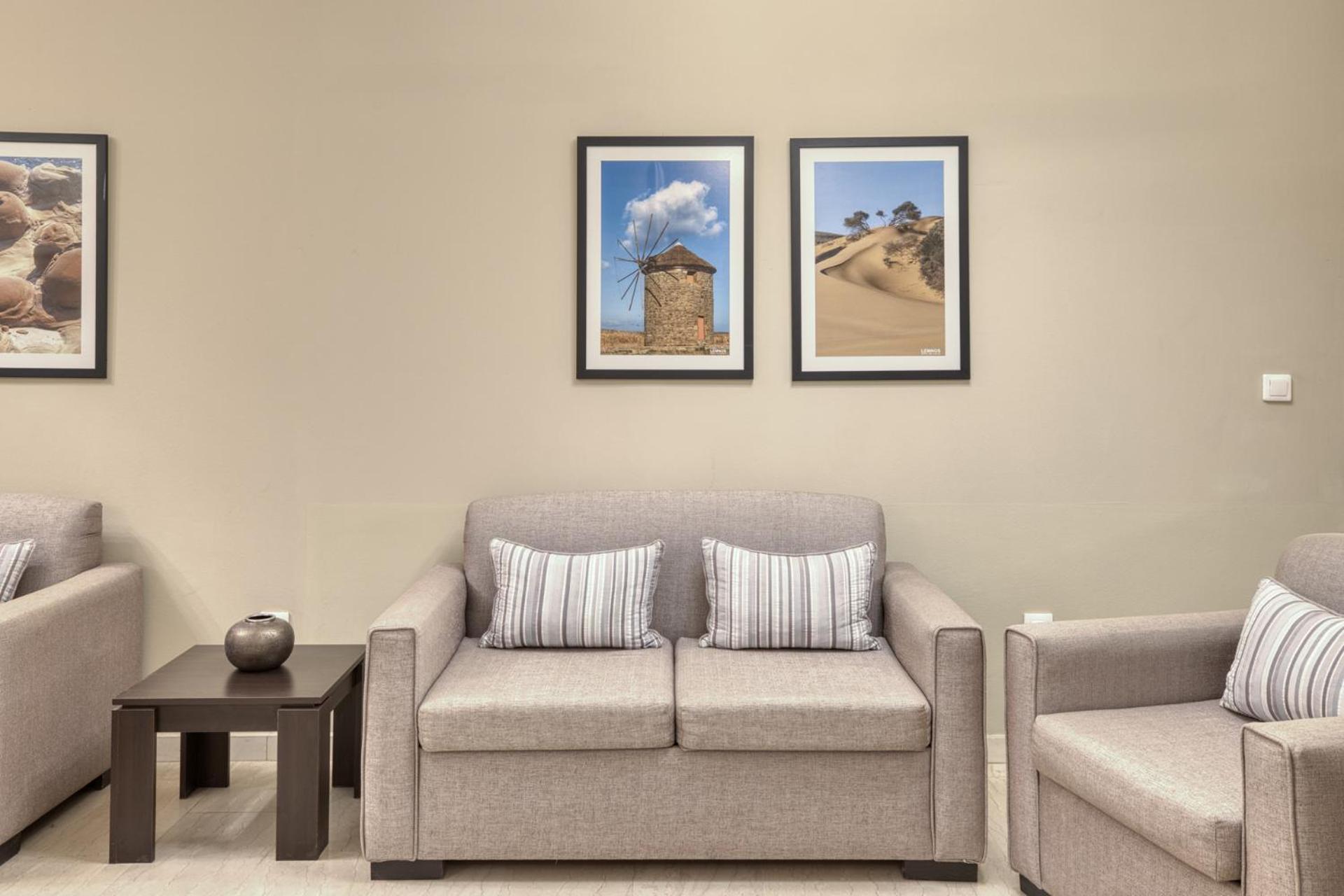 Platy Beach Hotel Buitenkant foto