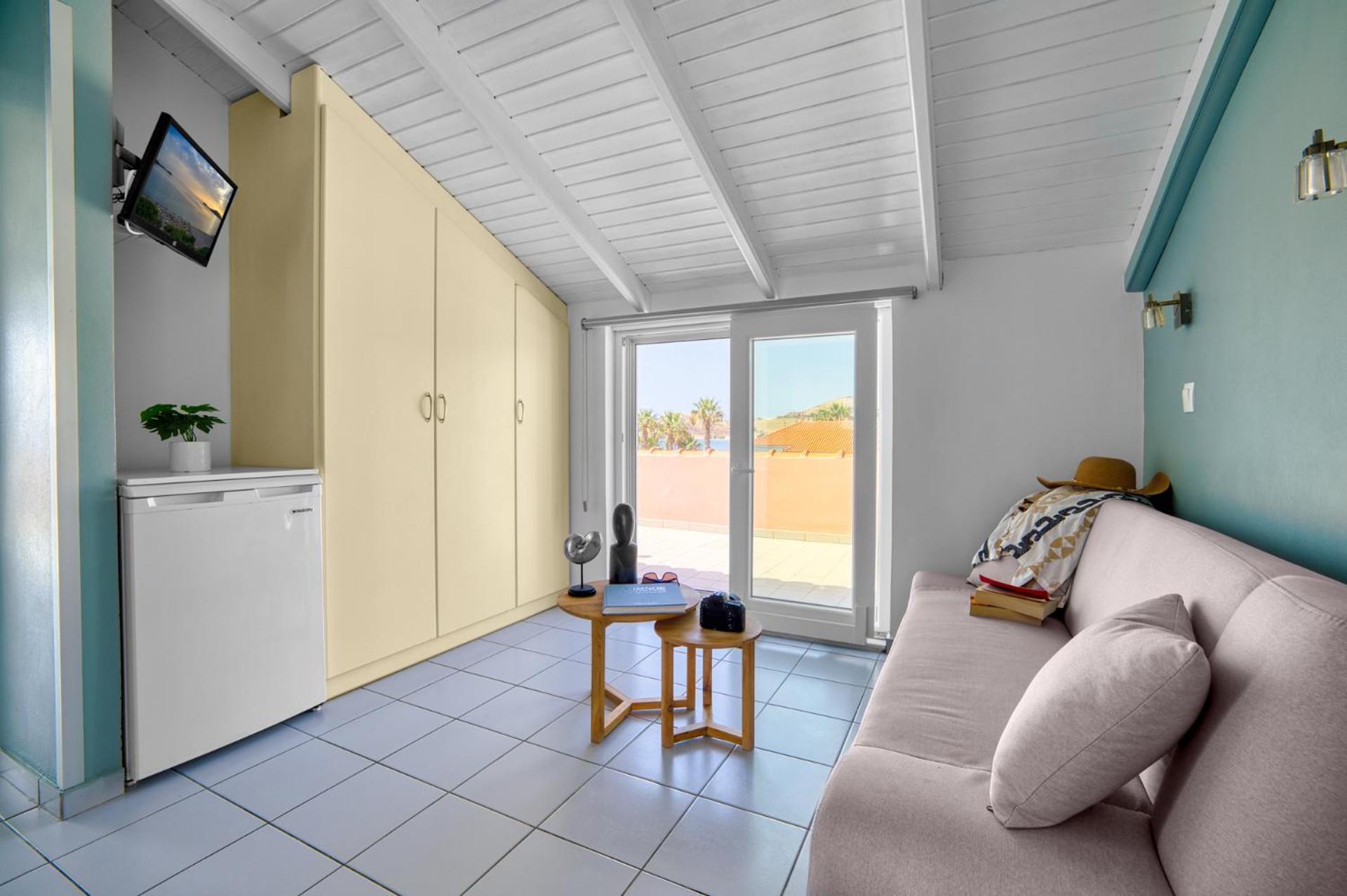 Platy Beach Hotel Buitenkant foto