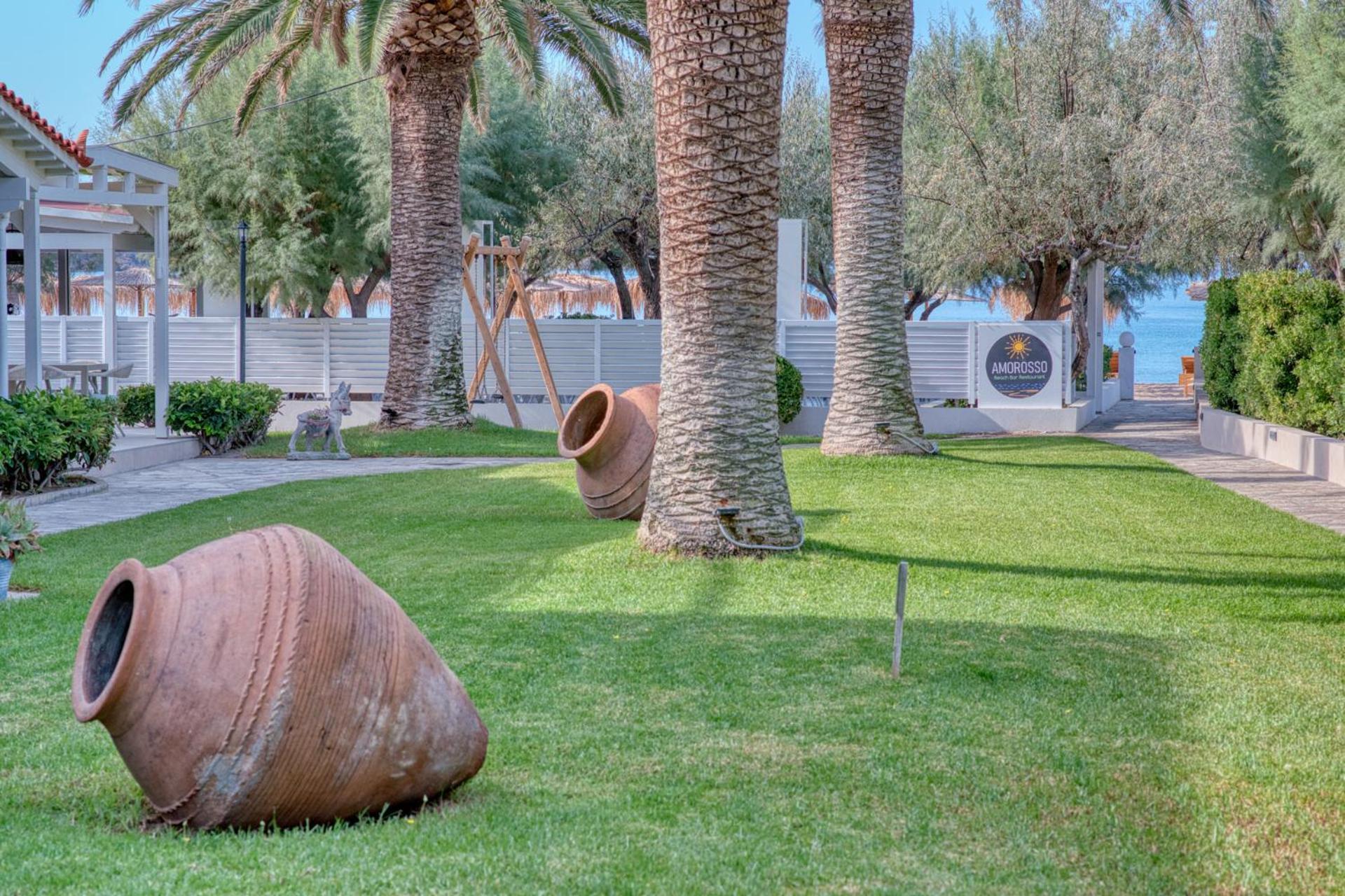 Platy Beach Hotel Buitenkant foto