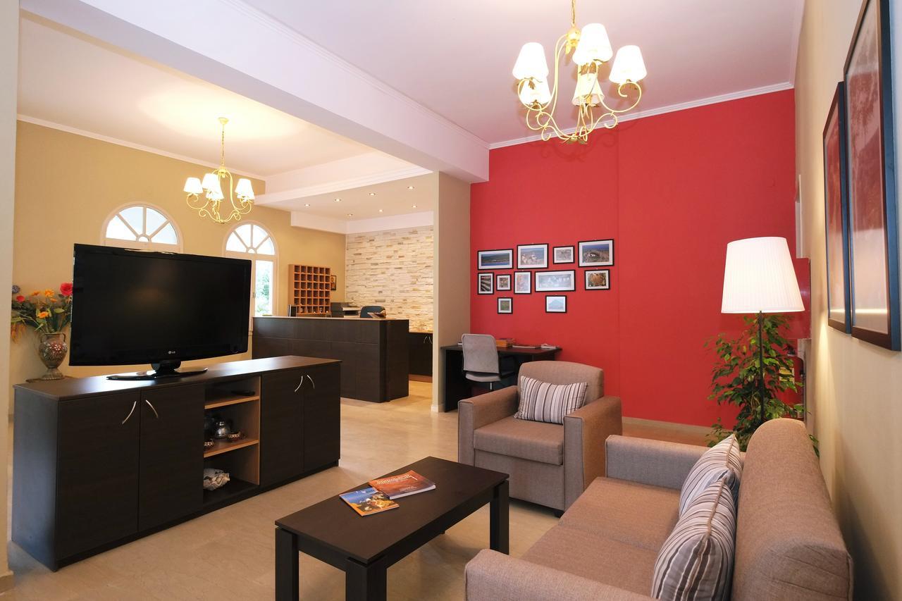 Platy Beach Hotel Buitenkant foto