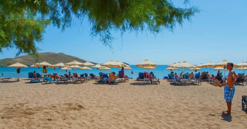 Platy Beach Hotel Buitenkant foto