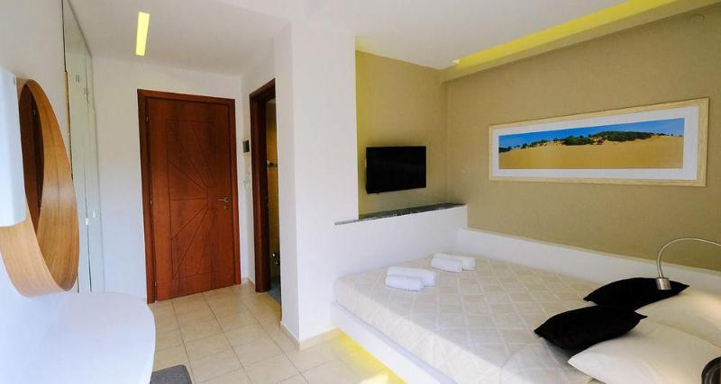 Platy Beach Hotel Buitenkant foto